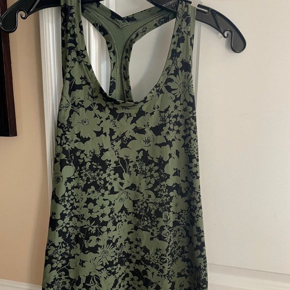 Lululemon Cool Racerback Tank Top Size 8 Green Black - Picture 2 of 5